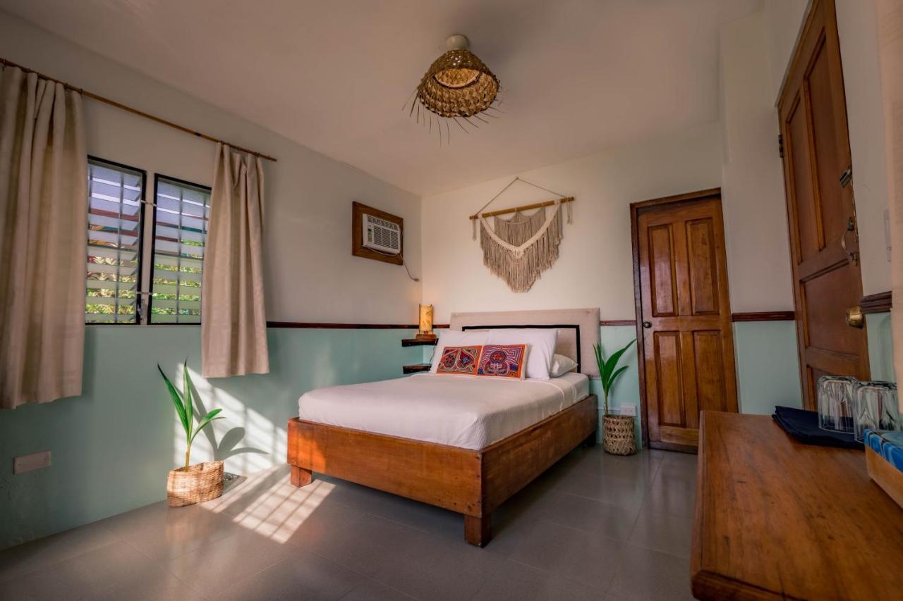 Dona Mara Gastro Hotel โบกัสทาวน์ ภายนอก รูปภาพ