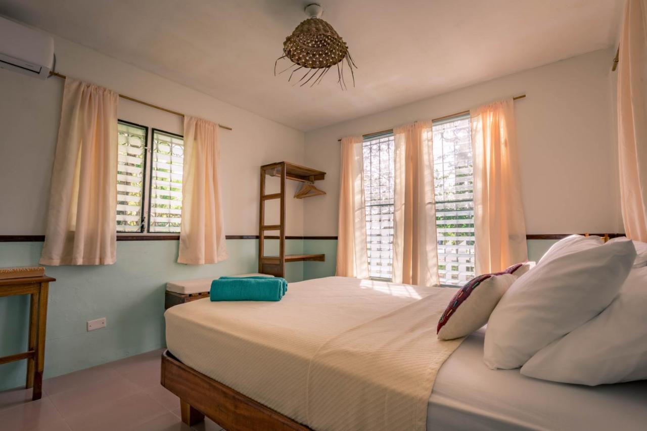 Dona Mara Gastro Hotel โบกัสทาวน์ ภายนอก รูปภาพ