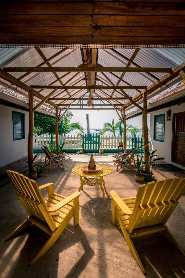 Dona Mara Gastro Hotel โบกัสทาวน์ ภายนอก รูปภาพ